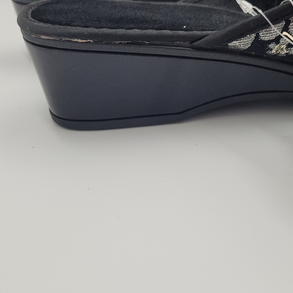 Ladies size 8 tender tootsies slip on loafers / slippers - floral canvas raised - Picture 3 of 6